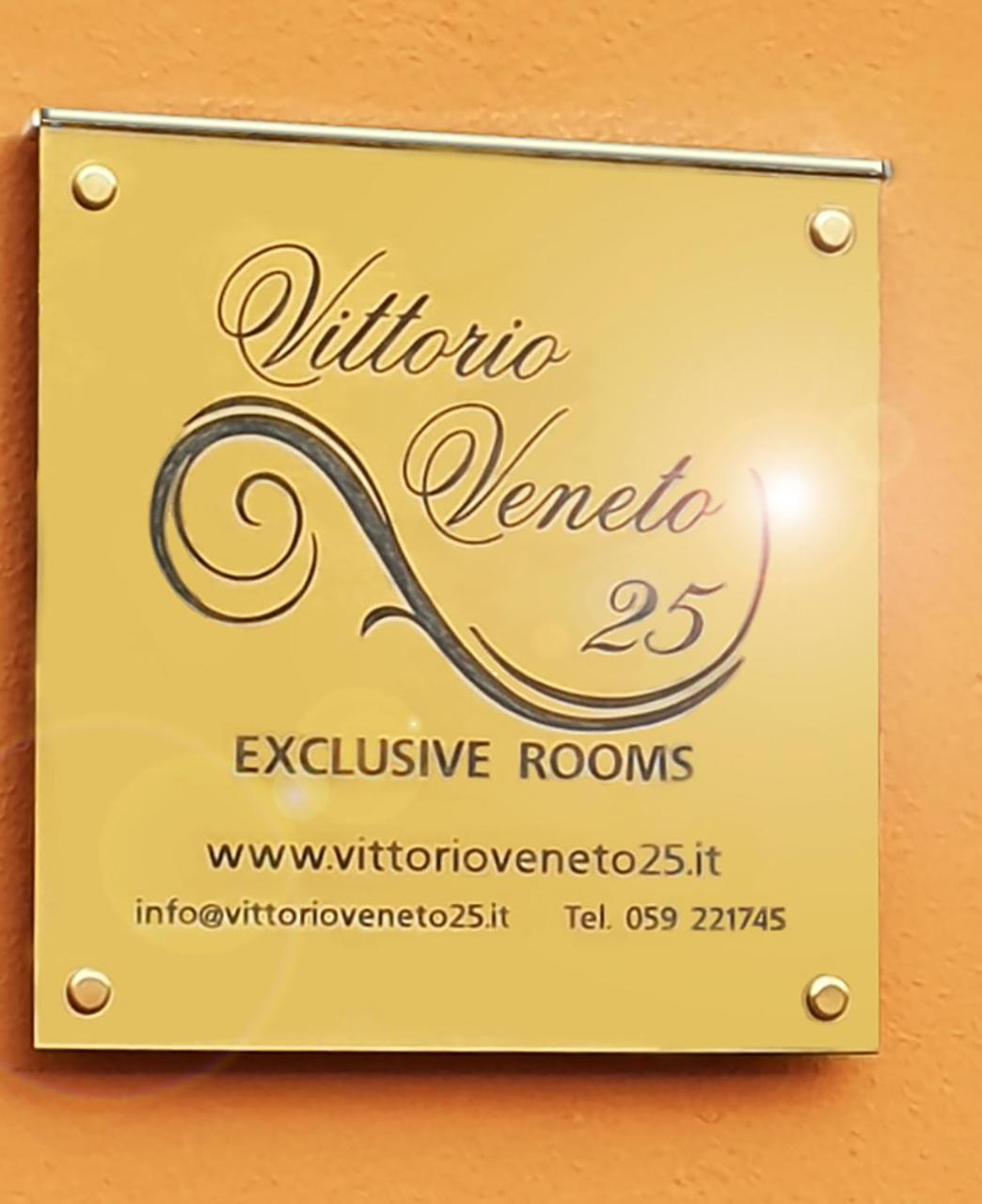Vittorio Veneto 25 Hotel Modena Bagian luar foto